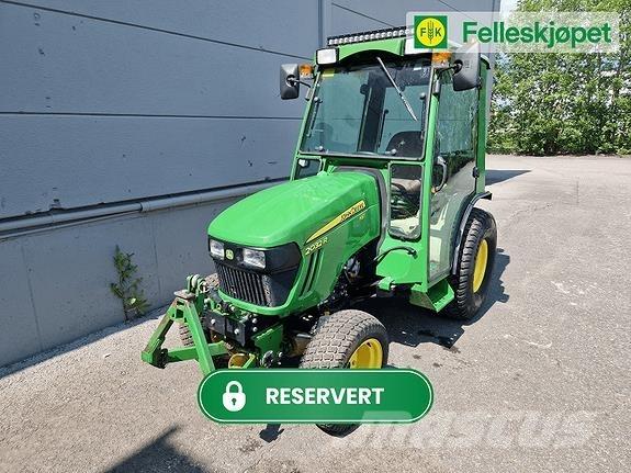 John Deere 2032R Tracteur