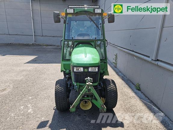 John Deere 2032R Tracteur