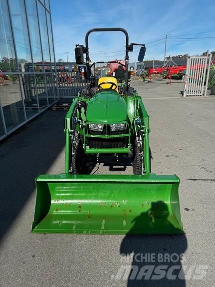 John Deere 3038E Tracteur