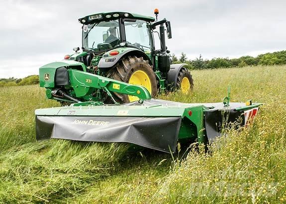 John Deere 331C Faucheuse
