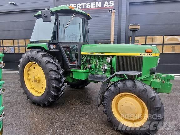 John Deere 4230 Tracteur