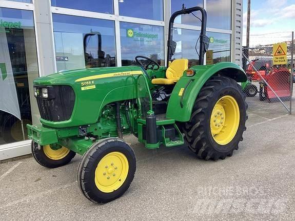 John Deere 5055E Tracteur