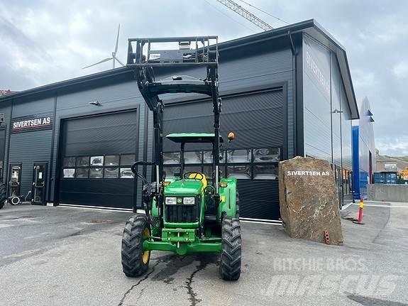 John Deere 5055E Tracteur