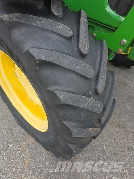 John Deere 5100R Tracteur
