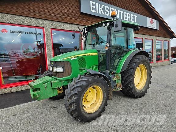 John Deere 5820 Tracteur