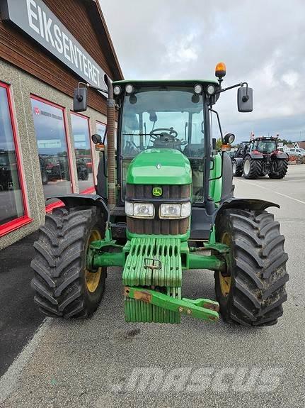 John Deere 5820 Tracteur