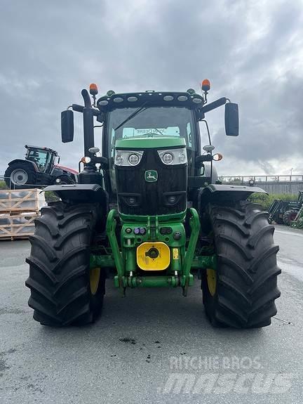 John Deere 6215R Tracteur