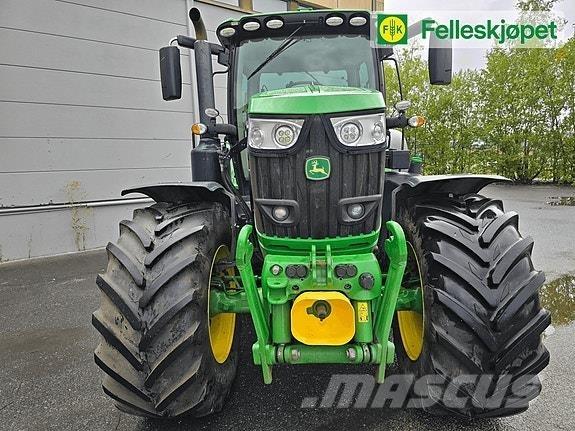John Deere 6215R Tracteur