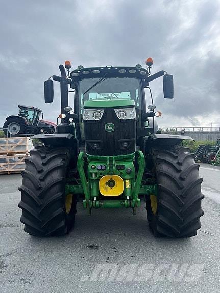 John Deere 6215R Tracteur