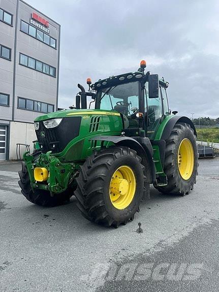John Deere 6215R Tracteur