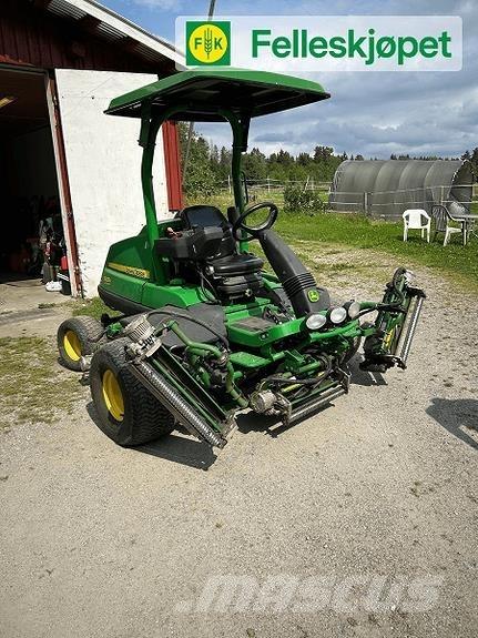 John Deere 7500A Entretien du sol - Autres