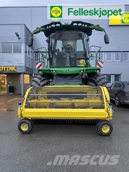 John Deere 8400 Andaineur