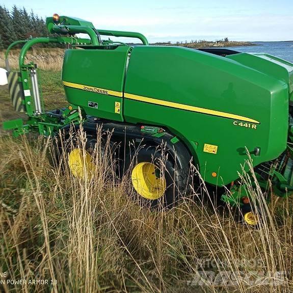 John Deere C441R Presse à balle ronde