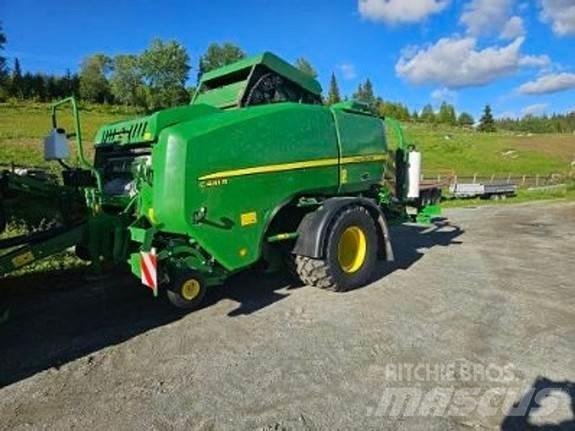 John Deere C441R Presse à balle ronde