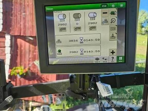 John Deere C441R Presse à balle ronde