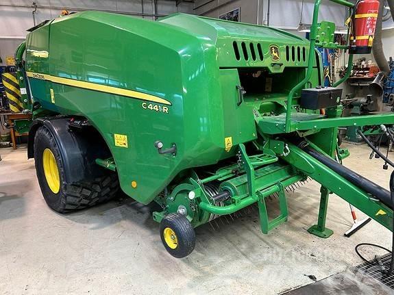 John Deere C441R Presse à balle ronde