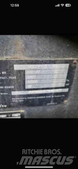 Komatsu WA200 PT Chargeuse sur pneus