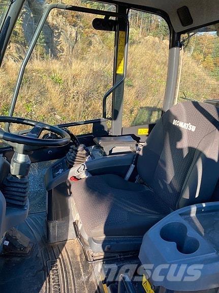 Komatsu WA80M-7 Chargeuse sur pneus