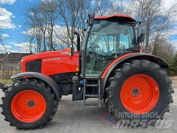 Kubota M135GX-IV Tracteur