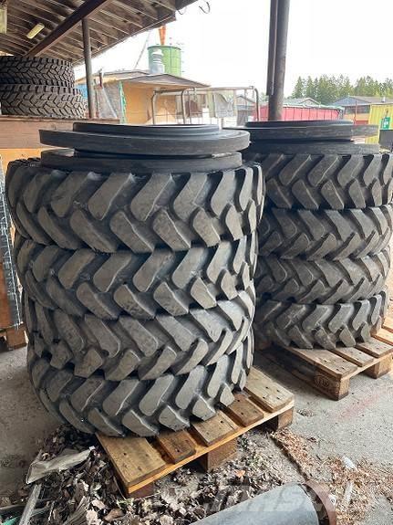 Kumho 10.00-20 Pneus, roues et jantes
