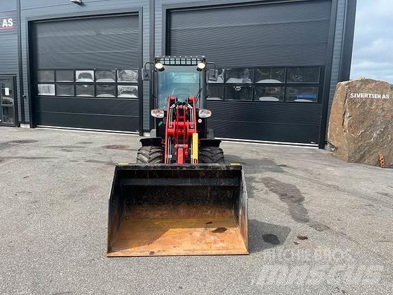 Manitou MLA5-50H Chargeuse sur pneus
