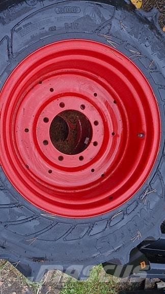 Mitas  Tracteur