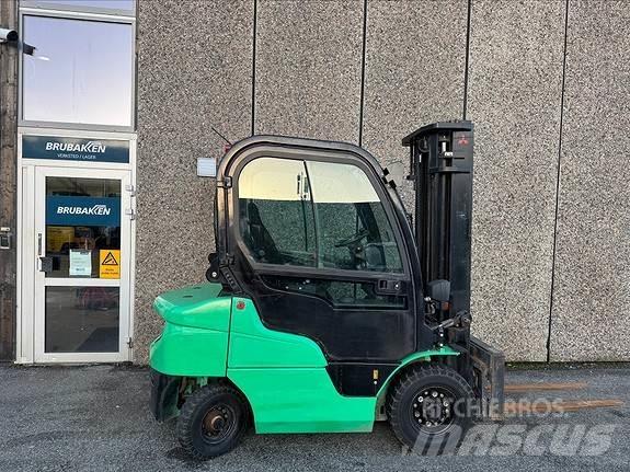 Mitsubishi FD25N Chariots diesel
