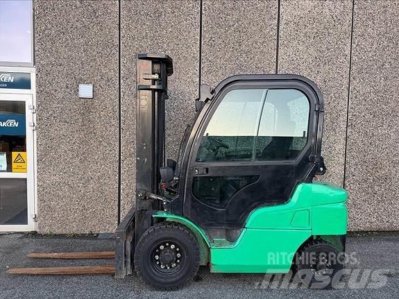 Mitsubishi FD25N Chariots diesel