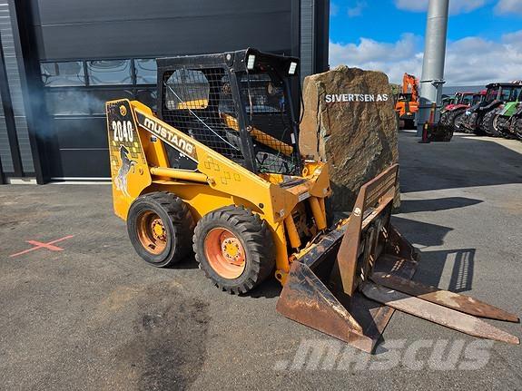 Mustang 2040 Chargeuse compacte