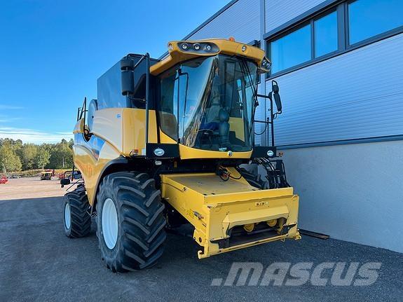 New Holland CX5080 Moissonneuse batteuse