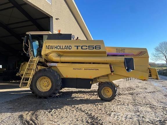 New Holland TC 56 Moissonneuse batteuse