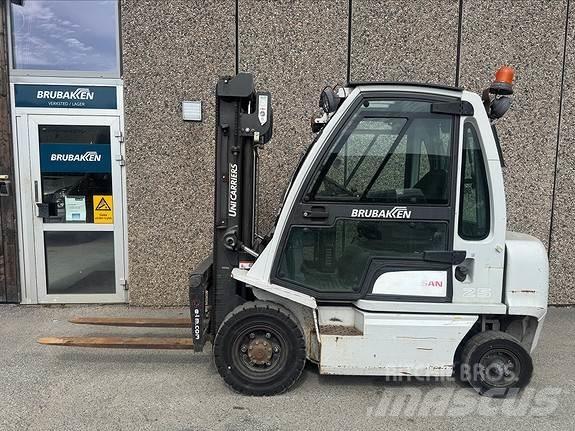 Nissan FD25 45434 Chariots diesel