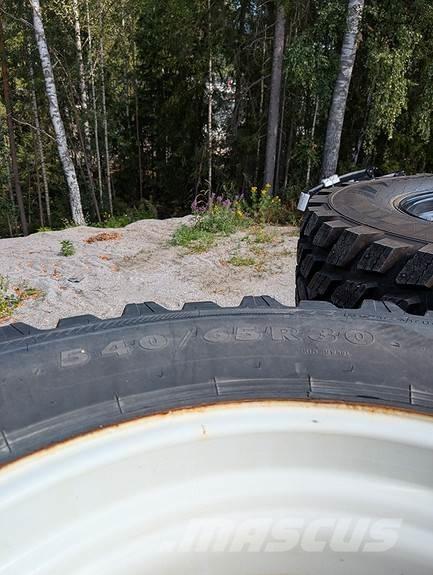 Nokian  Pneus, roues et jantes