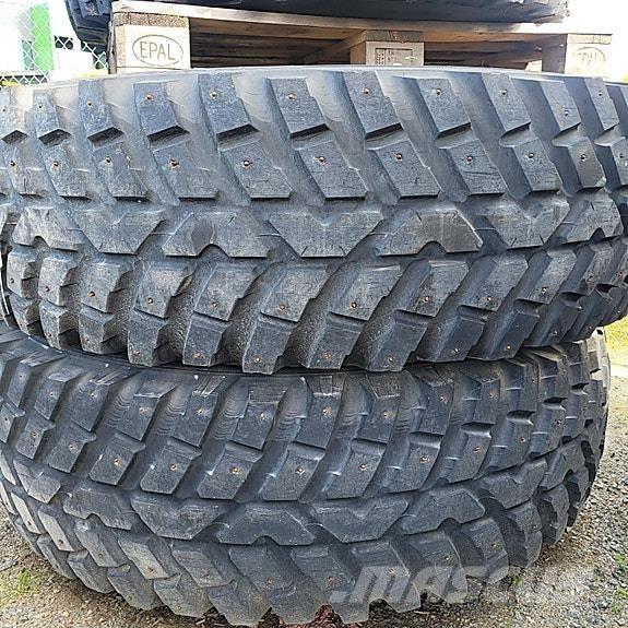 Nokian TRI 2 Pneus, roues et jantes