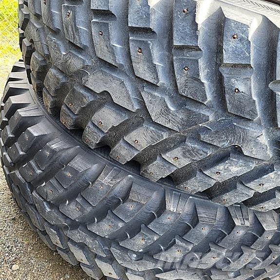 Nokian TRI 2 Pneus, roues et jantes