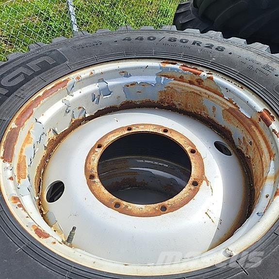 Nokian TRI 2 Pneus, roues et jantes
