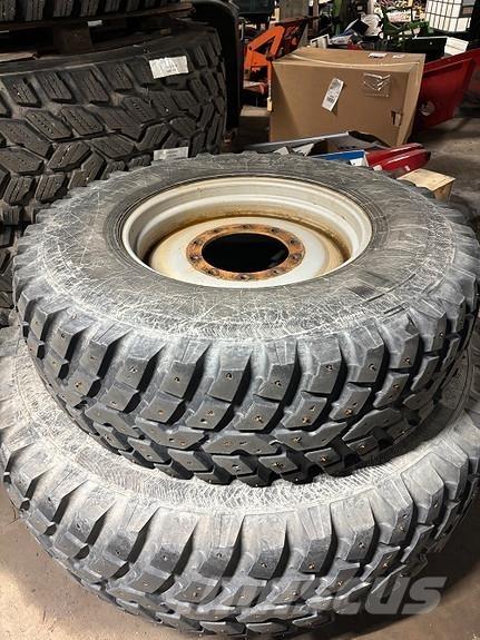 Nokian TRI 2 Pneus, roues et jantes