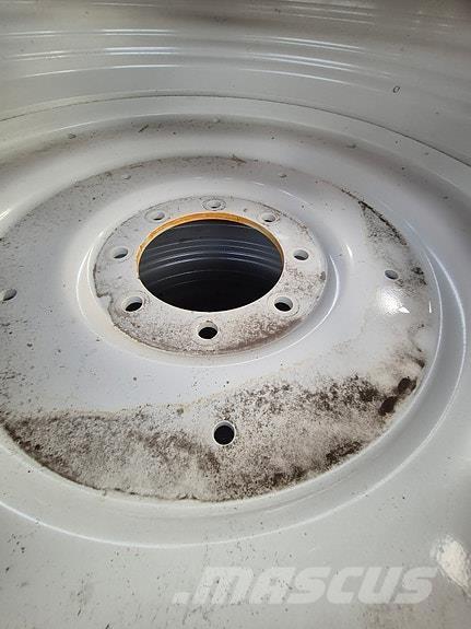 Nokian TRI2 Pneus, roues et jantes