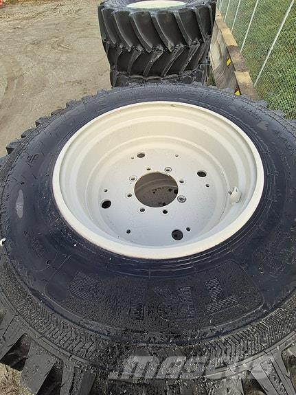 Nokian TRI2 Pneus, roues et jantes