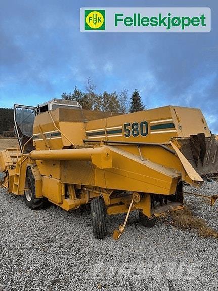 Sampo-Rosenlew 580 Moissonneuse batteuse