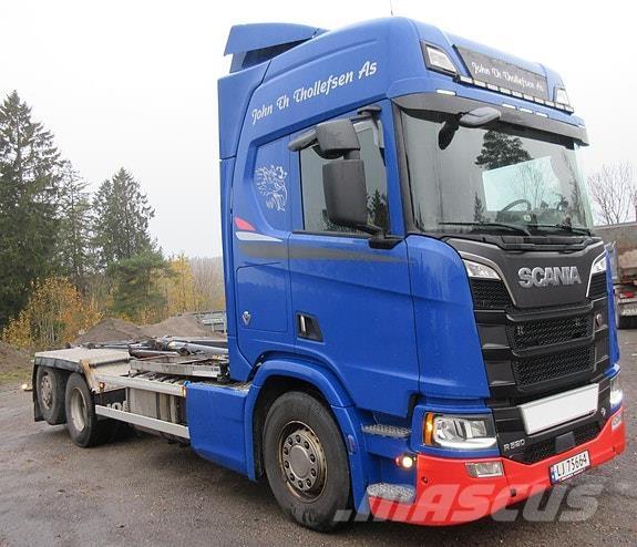 Scania R520 6x2*4 Chariots à câble démontable