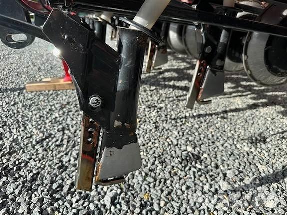 Simulta 2500LB Semoir à engrais