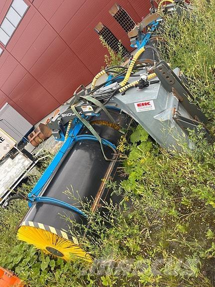 Snowek AH 330 Autres équipements pour route et neige