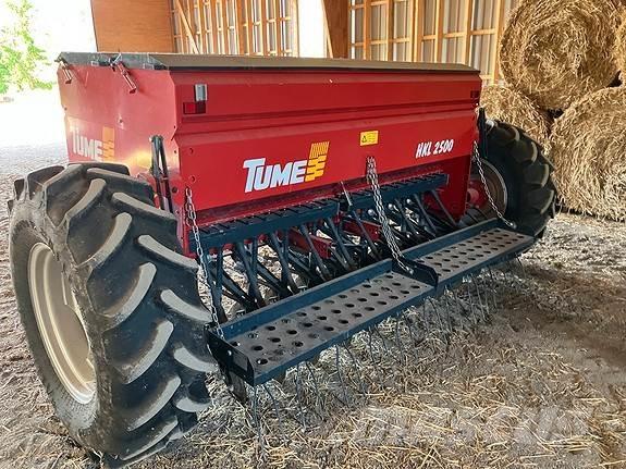 Tume HKL 2500 S Epandeur de fumier