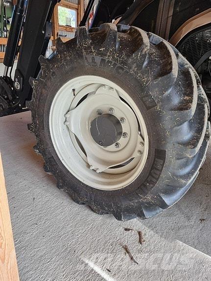 Valtra  Tracteur