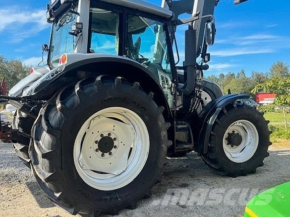 Valtra 142 Direct Tracteur