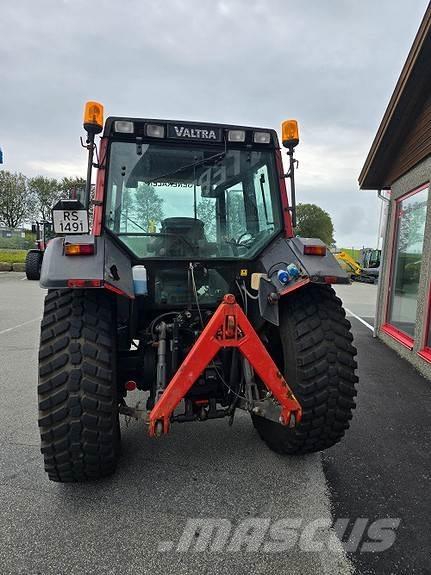 Valtra 6400 Tracteur