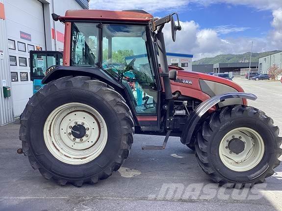 Valtra A 95-4 Tracteur