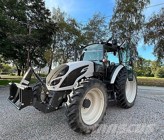 Valtra A114 Tracteur