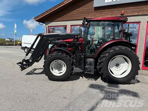 Valtra A114 Tracteur